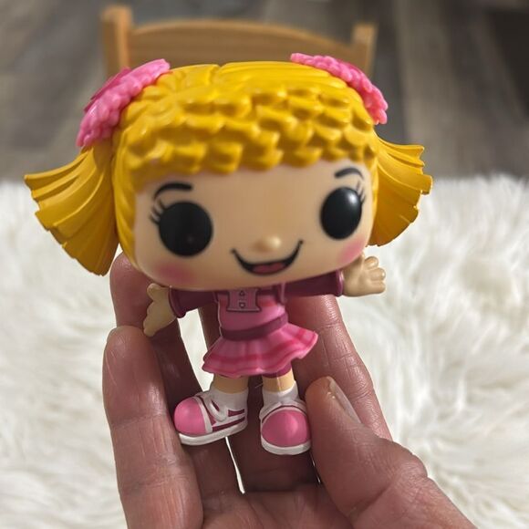 Jollibee Hetty Spaghetti Funko - Picture 5 of 5